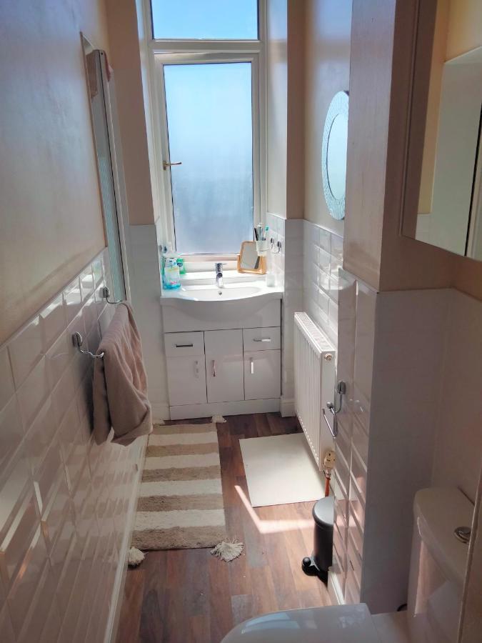 Spacious Flat In Bridgeton, グラスゴー エクステリア 写真